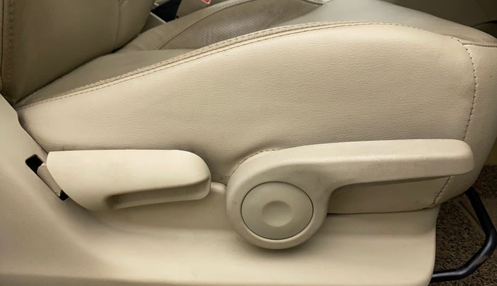 2018 Maruti Ciaz ALPHA 1.4 VVT, Petrol, Manual, 15,550 km, Driver Side Adjustment Panel