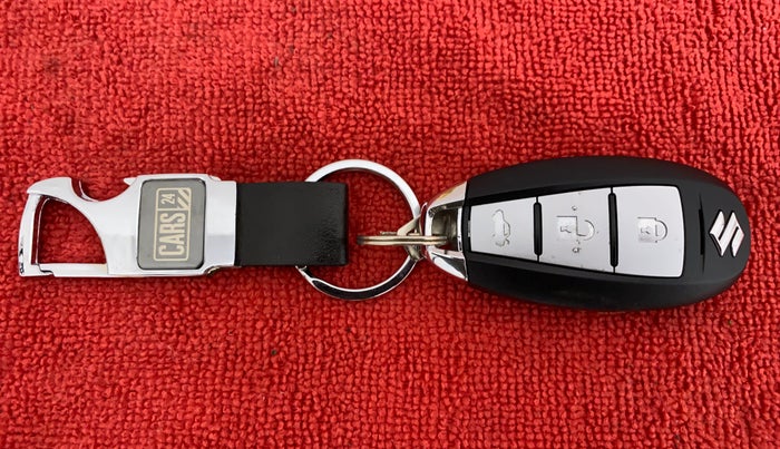 2018 Maruti Ciaz ALPHA 1.4 VVT, Petrol, Manual, 15,550 km, Key Close Up