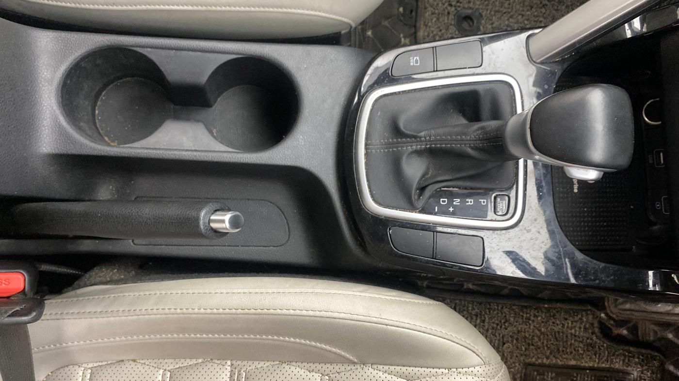 2021 KIA SELTOS HTX IVT 1.5 PETROL, Petrol, Automatic, 70,627 km, Gear Lever