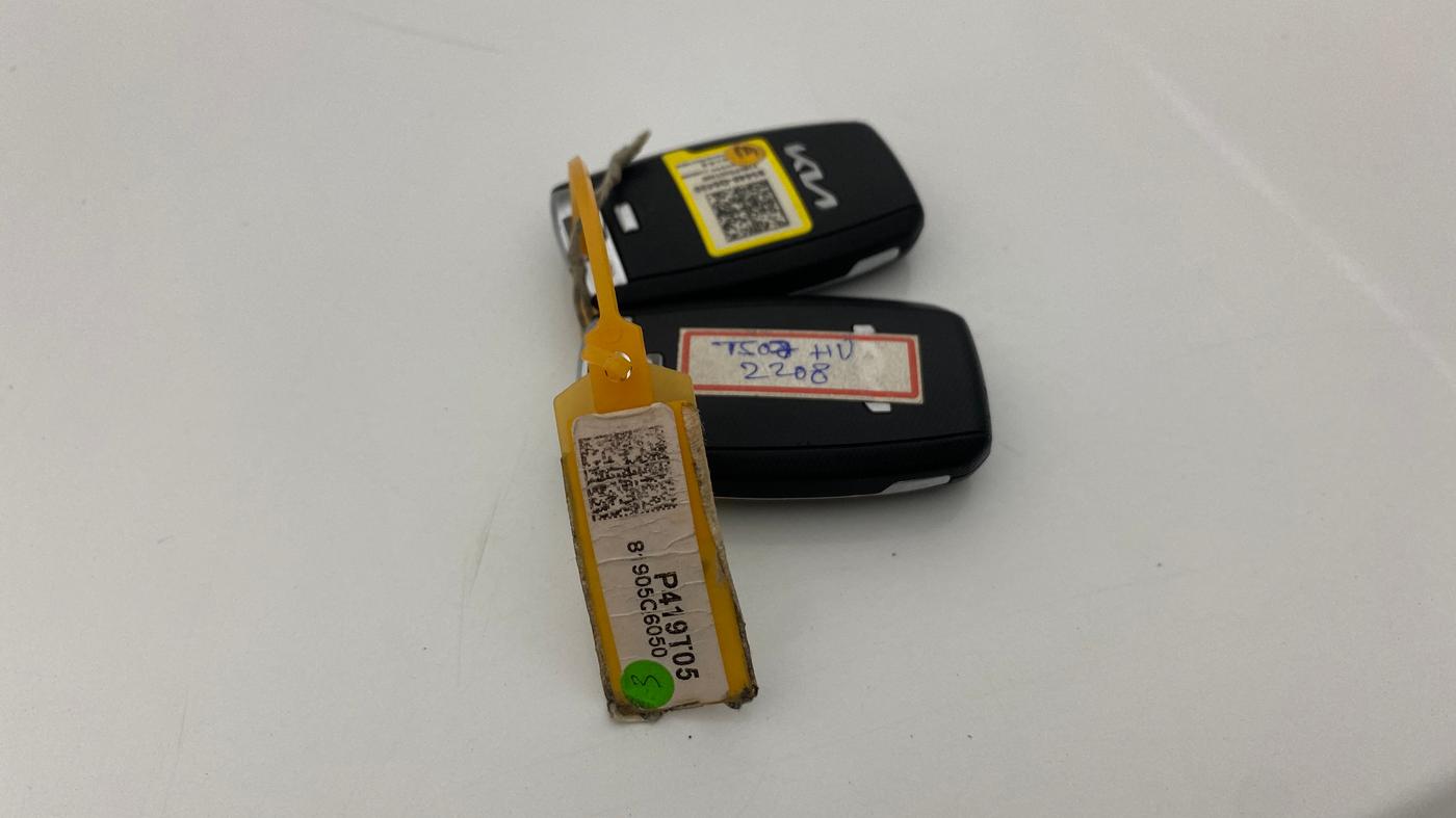 2021 KIA SELTOS HTX IVT 1.5 PETROL, Petrol, Automatic, 70,627 km, Key Close Up