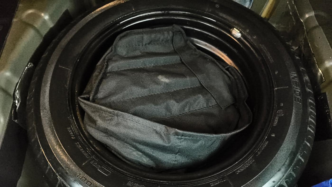 2023 Tata NEXON FEARLESS + SUNROOF DCA DUAL TONE 1.2 PETROL, Petrol, Automatic, 33,293 km, Spare Tyre