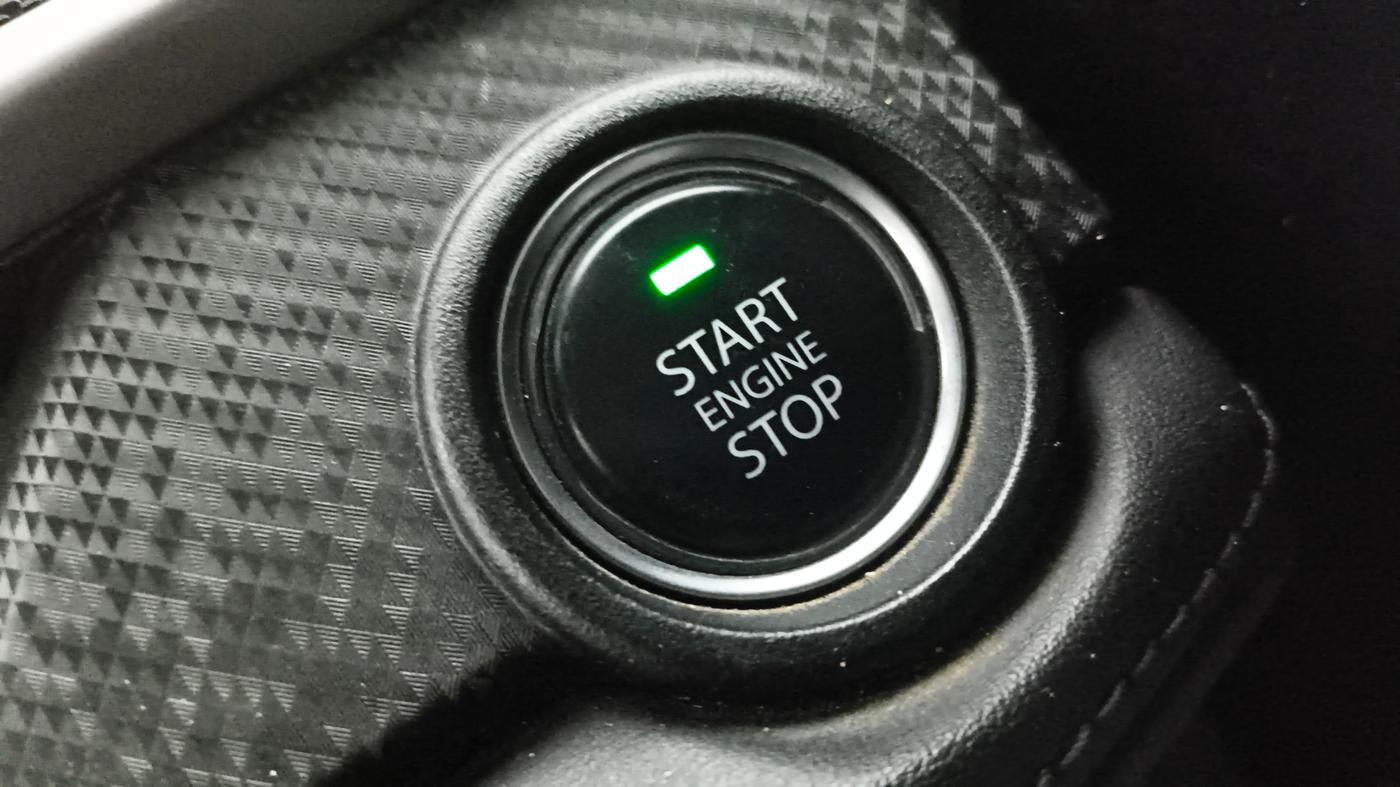 2023 Tata NEXON FEARLESS + SUNROOF DCA DUAL TONE 1.2 PETROL, Petrol, Automatic, 33,293 km, Keyless Start/ Stop Button