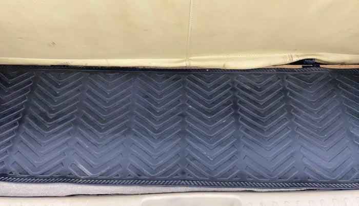 2013 Maruti Ertiga VXI, Petrol, Manual, 74,135 km, Boot Inside