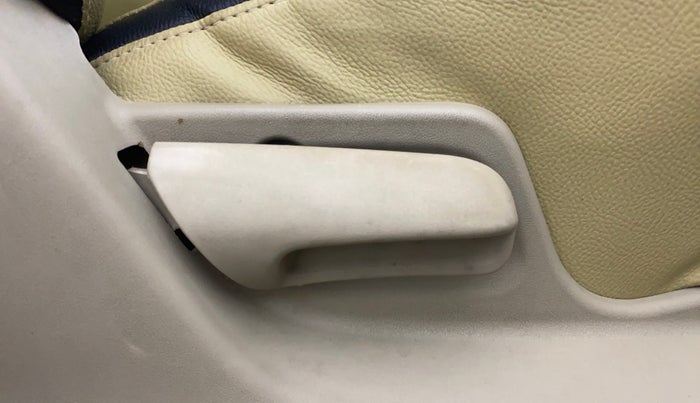 2013 Maruti Ertiga VXI, Petrol, Manual, 74,135 km, Driver Side Adjustment Panel