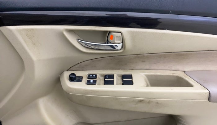 2017 Maruti Ciaz DELTA 1.4 MT PETROL, Petrol, Manual, 85,405 km, Driver Side Door Panels Control