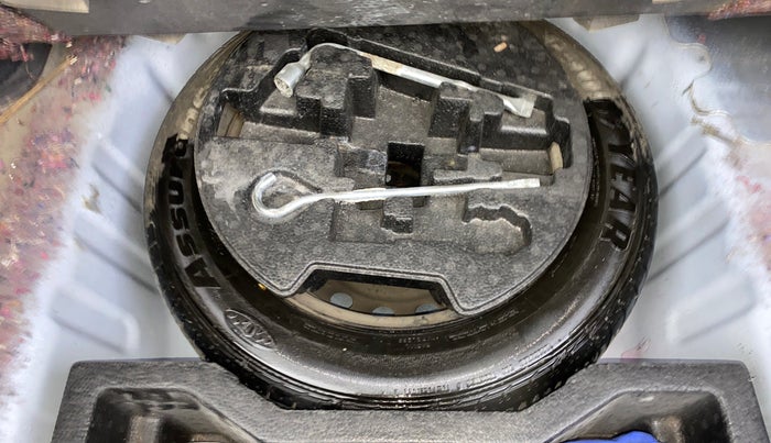 2017 Maruti Ciaz DELTA 1.4 MT PETROL, Petrol, Manual, 85,405 km, Spare Tyre