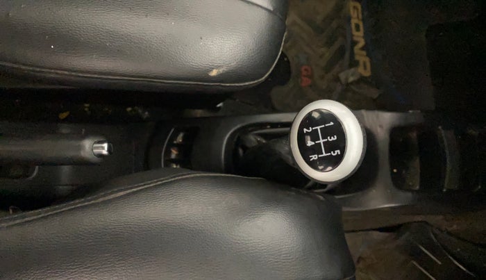 2013 Maruti Wagon R 1.0 VXI, Petrol, Manual, 23,201 km, Gear Lever