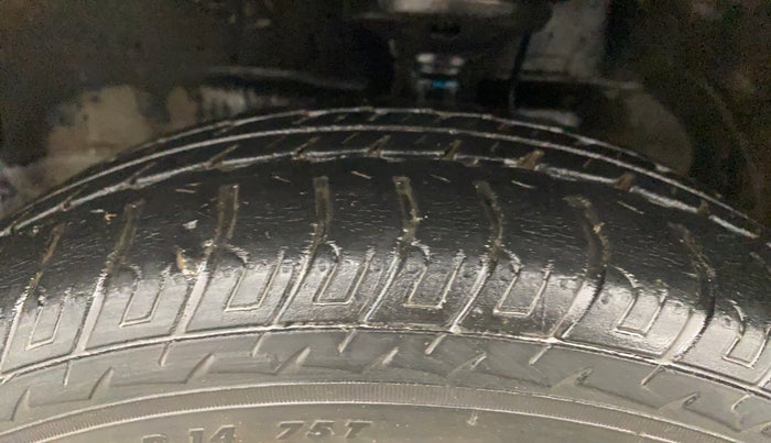 2013 Maruti Wagon R 1.0 VXI, Petrol, Manual, 23,201 km, Left Front Tyre Tread