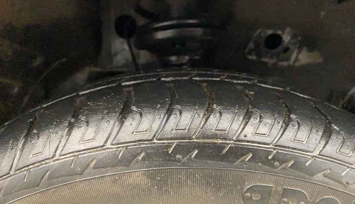 2013 Maruti Wagon R 1.0 VXI, Petrol, Manual, 23,201 km, Right Front Tyre Tread