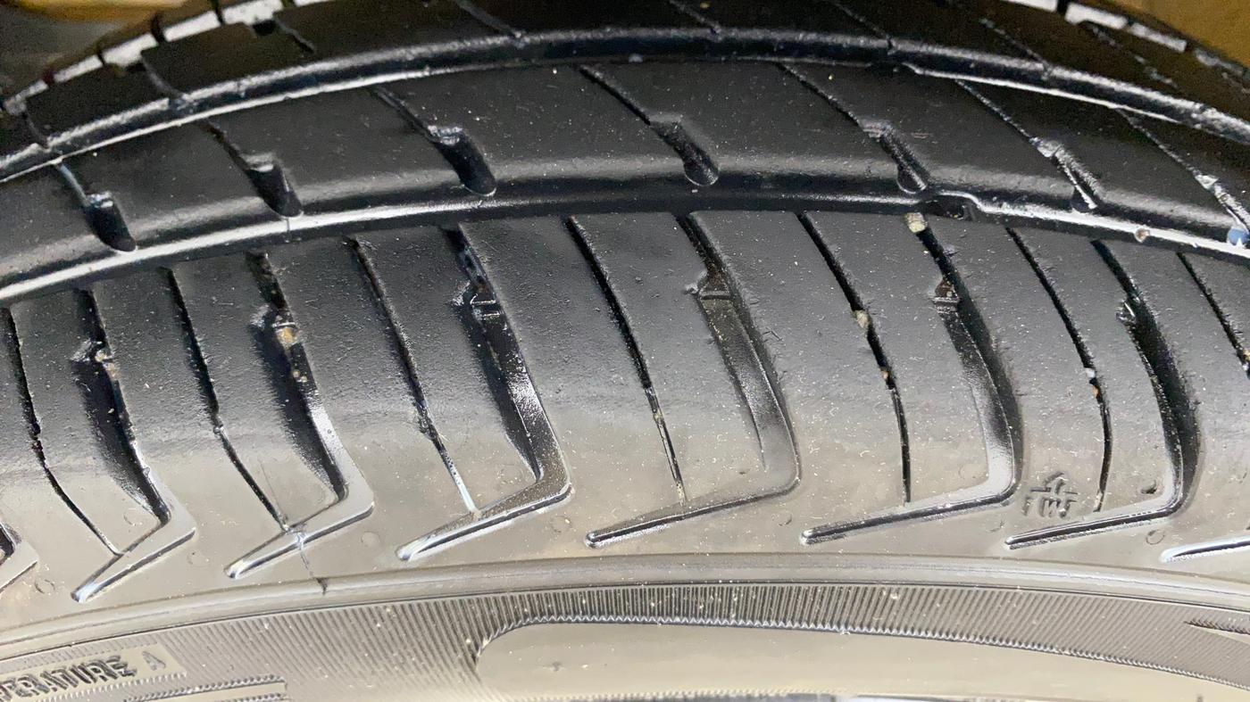 2023 Maruti Alto K10 VXI PLUS AMT, Petrol, Automatic, 10,698 km, Left Front Tyre Tread