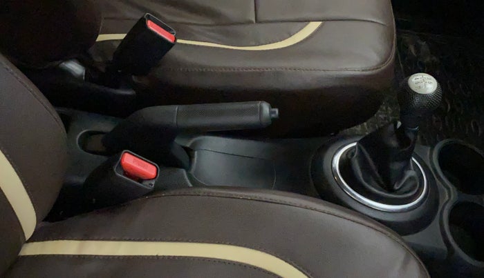 2017 Honda BR-V 1.5L I-VTEC S, Petrol, Manual, 61,628 km, Gear Lever