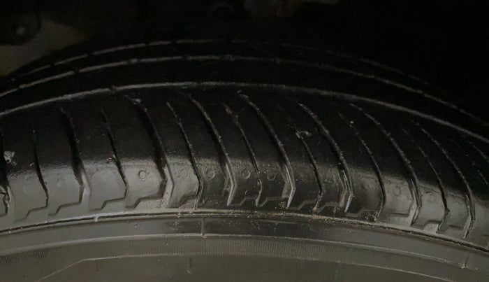 2017 Honda BR-V 1.5L I-VTEC S, Petrol, Manual, 61,628 km, Left Front Tyre Tread