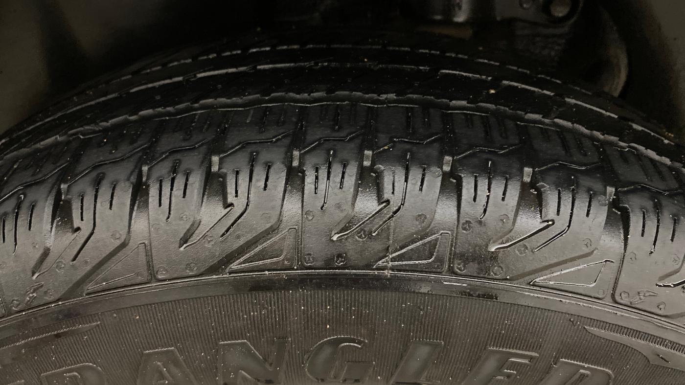 2019 Tata Harrier XZ 2.0L, Diesel, Manual, 1,14,406 km, Right Rear Tyre Tread