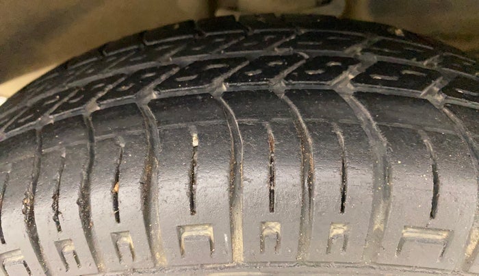 2016 Maruti OMNI E 8 STR, Petrol, Manual, 32,678 km, Left Front Tyre Tread