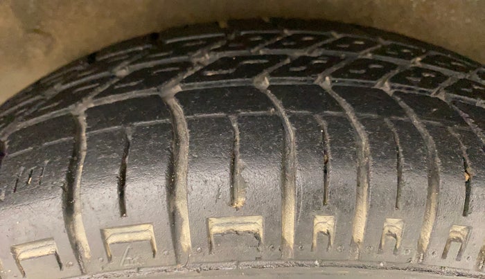 2016 Maruti OMNI E 8 STR, Petrol, Manual, 32,678 km, Left Rear Tyre Tread