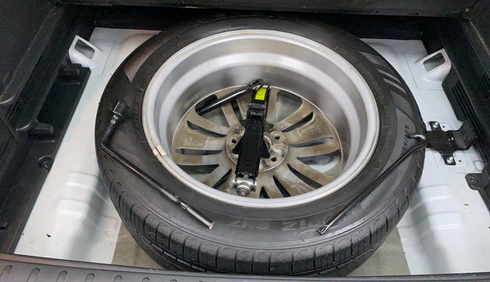 2018 Hyundai Tucson GLS 4WD AT DIESEL, Diesel, Automatic, 25,995 km, Spare Tyre