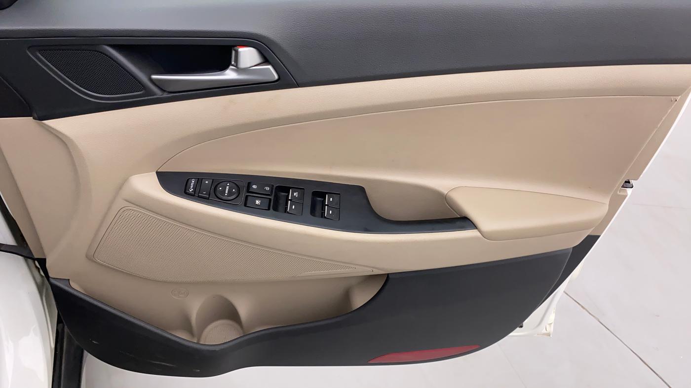 2018 Hyundai Tucson GLS 4WD AT DIESEL, Diesel, Automatic, 25,995 km, Driver Side Door Panels Control