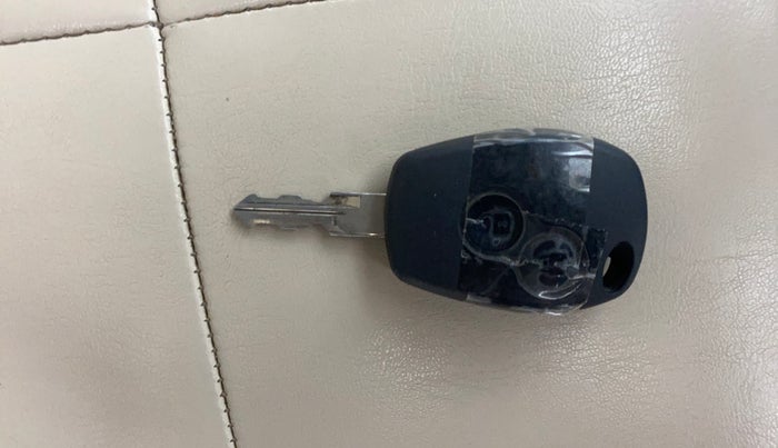 2014 Renault Duster 85 PS RXL DIESEL (OPT), Diesel, Manual, 1,26,494 km, Key Close Up