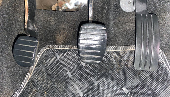 2014 Renault Duster 85 PS RXL DIESEL (OPT), Diesel, Manual, 1,26,494 km, Pedals