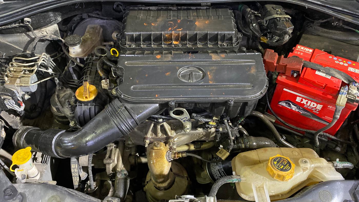 2023 Tata Tiago XT PETROL, Petrol, Manual, 15,665 km, Engine View
