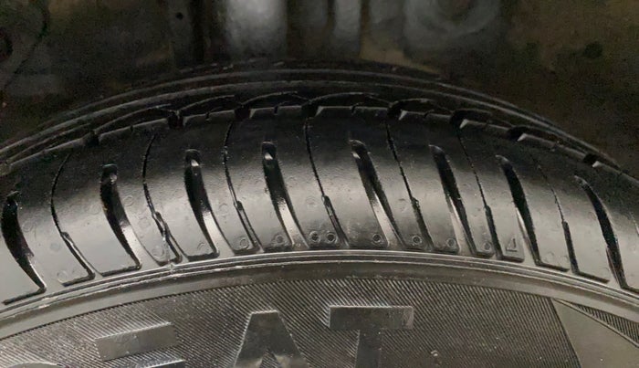 2018 Hyundai Elite i20 MAGNA EXECUTIVE 1.2, Petrol, Manual, 87,648 km, Right Rear Tyre Tread