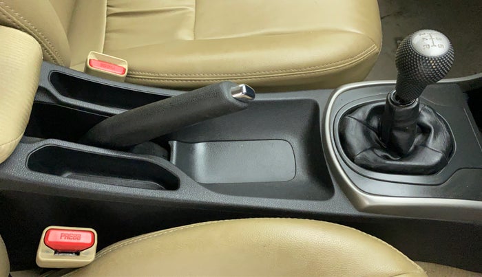 2017 Honda City V MT PETROL, Petrol, Manual, 19,038 km, Gear Lever