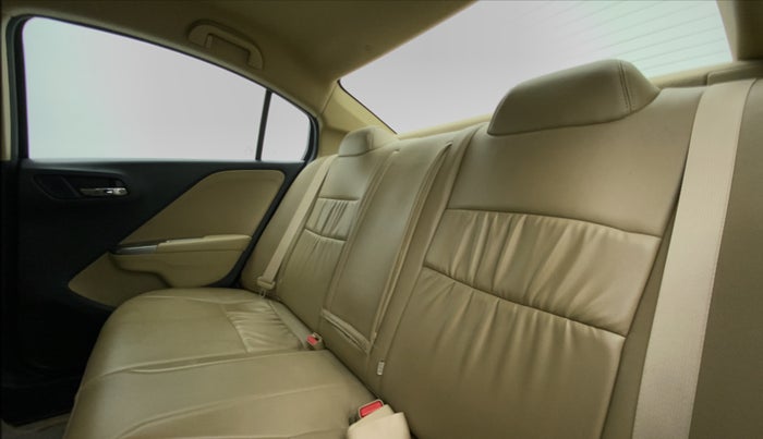 2017 Honda City V MT PETROL, Petrol, Manual, 19,038 km, Right Side Rear Door Cabin