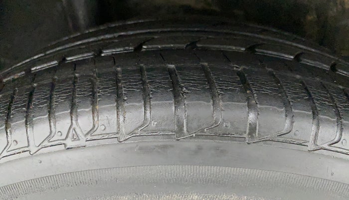 2017 Honda City V MT PETROL, Petrol, Manual, 19,038 km, Right Rear Tyre Tread
