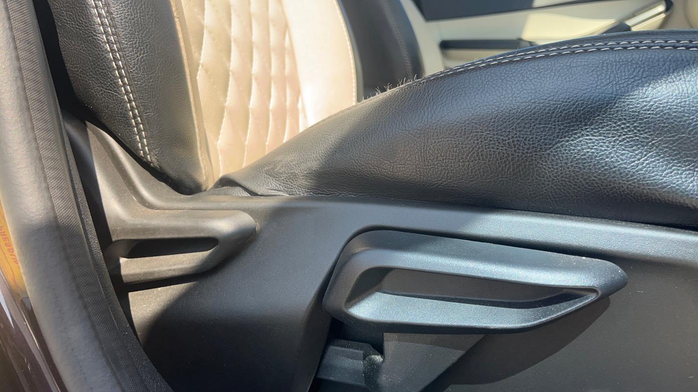 2022 Tata Tiago XZ PLUS PETROL, Petrol, Manual, 30,928 km, Driver Side Adjustment Panel