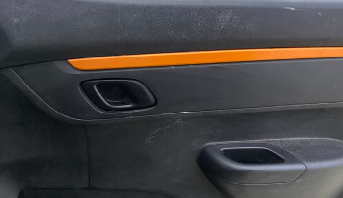 2017 Renault Kwid CLIMBER 1.0, Petrol, Manual, 79,488 km, Driver Side Door Panels Control