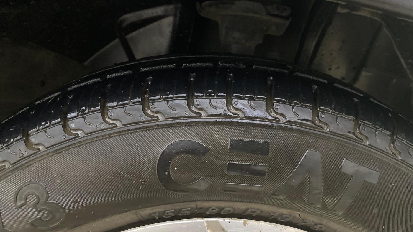 2017 Renault Kwid CLIMBER 1.0, Petrol, Manual, 79,488 km, Right Front Tyre Tread
