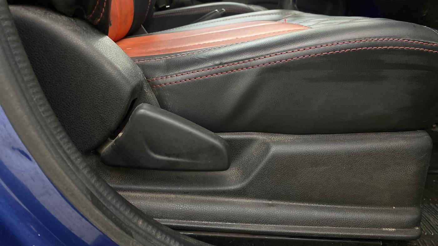 2017 Renault Kwid CLIMBER 1.0, Petrol, Manual, 79,488 km, Driver Side Adjustment Panel