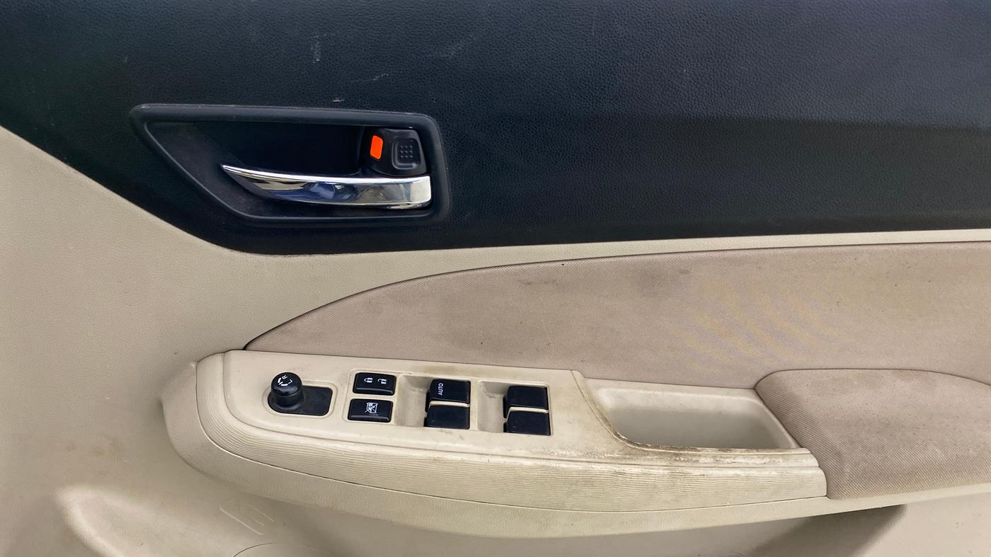 2018 Maruti Dzire VXI, Petrol, Manual, 40,470 km, Driver Side Door Panels Control