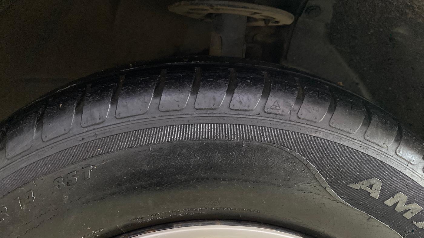 2018 Maruti Dzire VXI, Petrol, Manual, 40,470 km, Right Front Tyre Tread