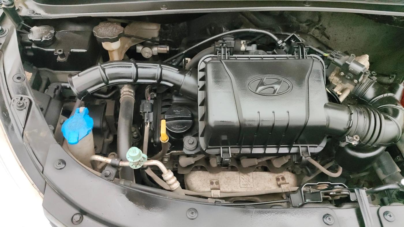 2016 Hyundai i10 MAGNA 1.1, Petrol, Manual, 40,732 km, Engine View - Right