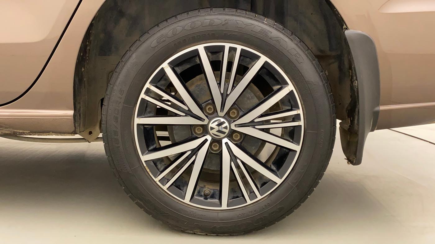2019 Volkswagen Vento COMFORTLINE 1.6, Petrol, Manual, 40,423 km, Left Rear Wheel
