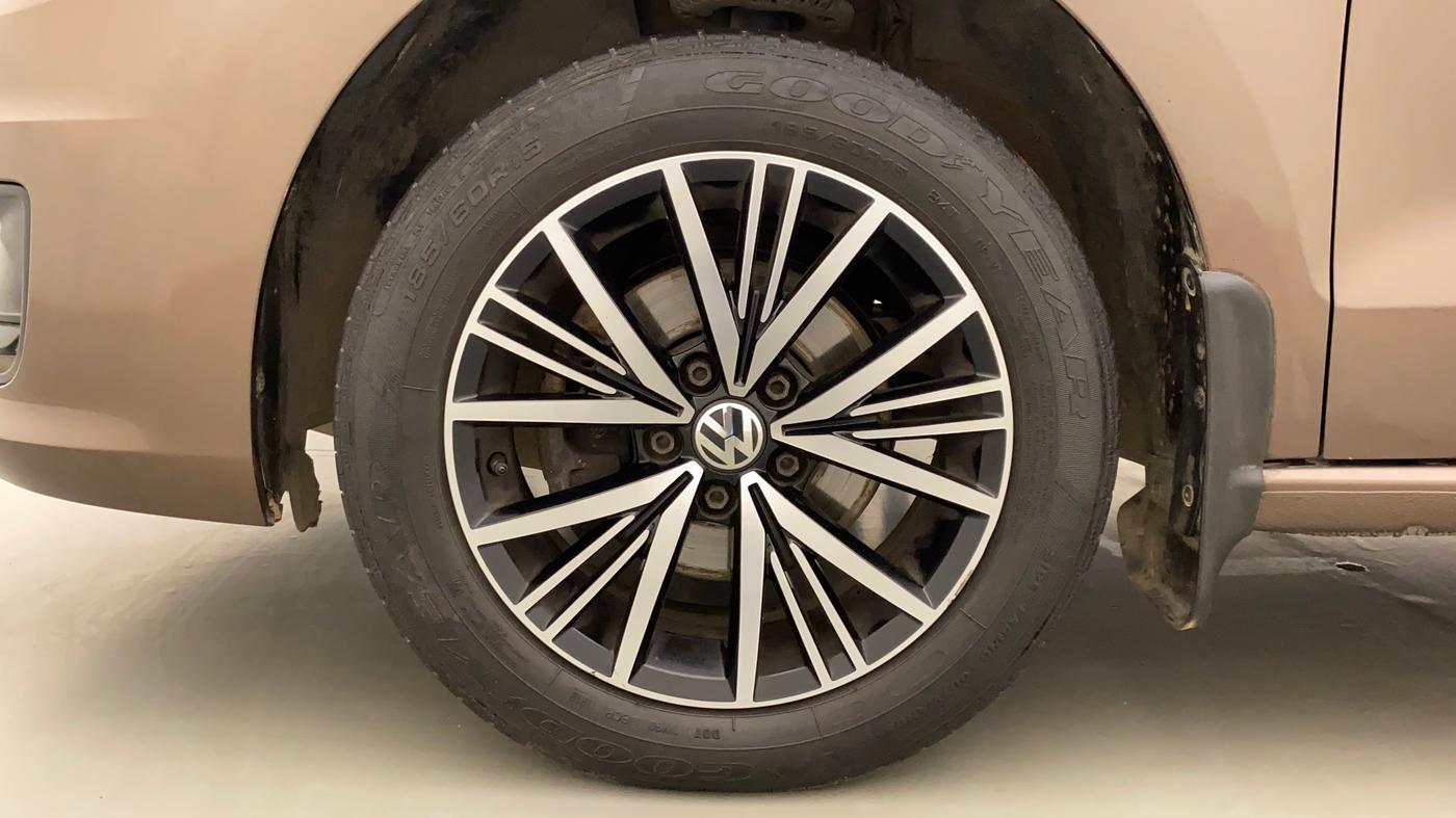2019 Volkswagen Vento COMFORTLINE 1.6, Petrol, Manual, 40,423 km, Left Front Wheel