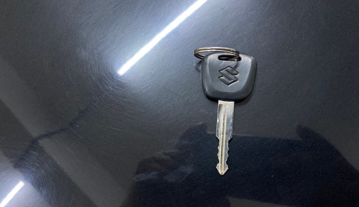 2020 Maruti Eeco 7 STR, Petrol, Manual, 25,693 km, Key Close Up