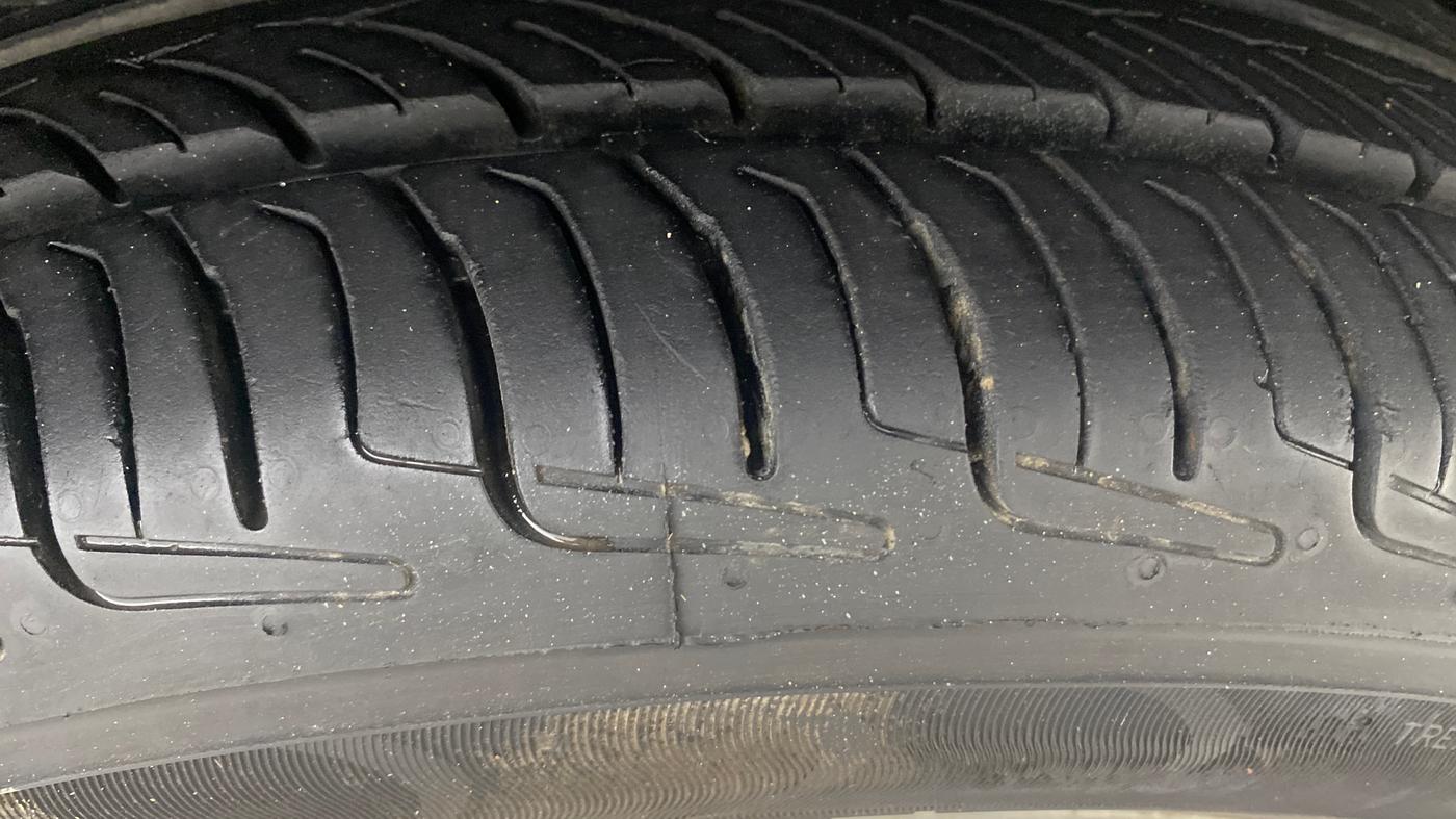 2014 Honda Amaze 1.2L I-VTEC VX, Petrol, Manual, 88,502 km, Right Front Tyre Tread