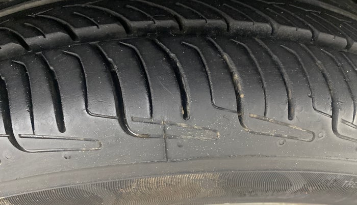 2014 Honda Amaze 1.2L I-VTEC VX, Petrol, Manual, 88,416 km, Right Front Tyre Tread