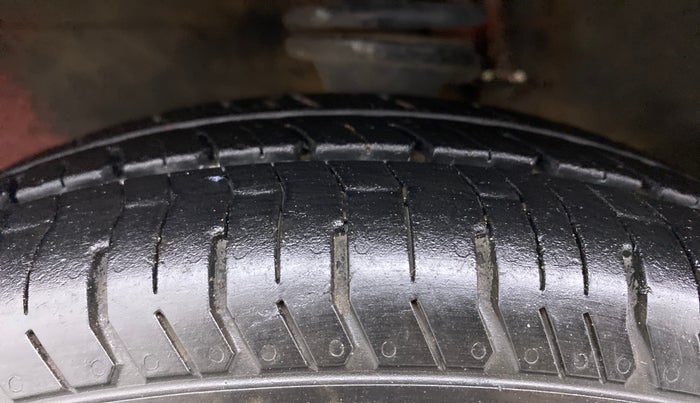 2016 Maruti Alto 800 LXI O, Petrol, Manual, 48,141 km, Left Front Tyre Tread