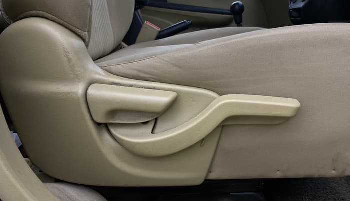 2014 Honda Mobilio 1.5L I-VTEC V, Petrol, Manual, 64,140 km, Driver Side Adjustment Panel