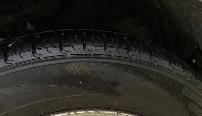 2014 Honda Mobilio 1.5L I-VTEC V, Petrol, Manual, 64,140 km, Right Front Tyre Tread