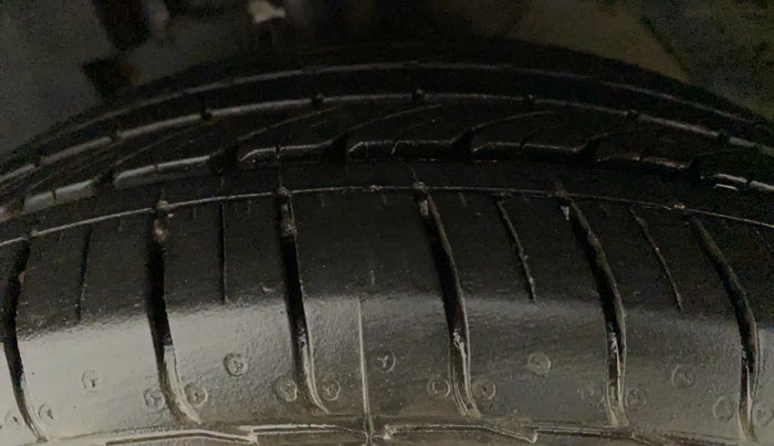 2021 Tata NEXON XZ PETROL, Petrol, Manual, 3,723 km, Right Rear Tyre Tread