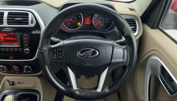 2016 Mahindra TUV300 T8, Diesel, Manual, 99,908 km, Steering Wheel Close Up