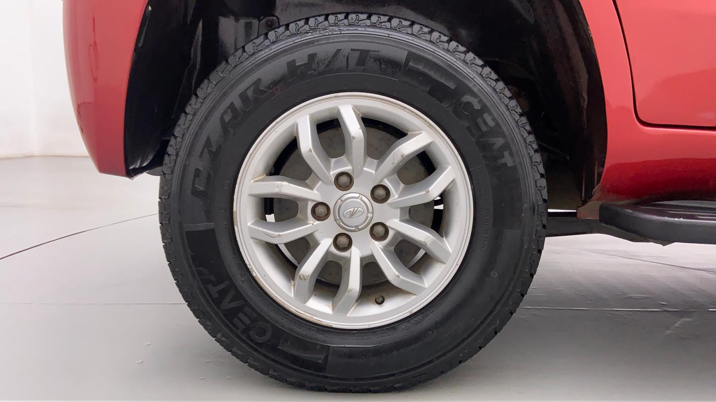 2016 Mahindra TUV300 T8, Diesel, Manual, 99,908 km, Right Rear Wheel