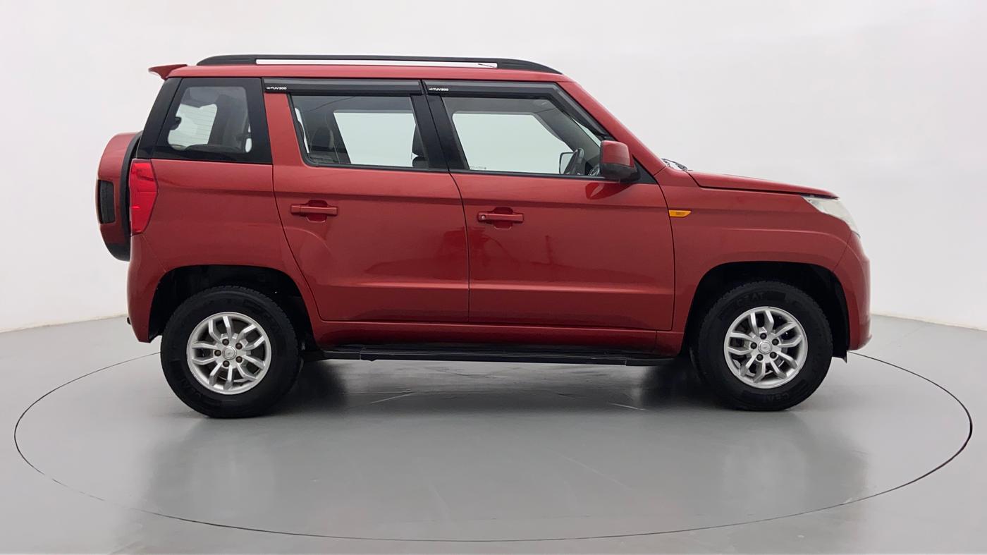 2016 Mahindra TUV300 T8, Diesel, Manual, 99,908 km, Right Side