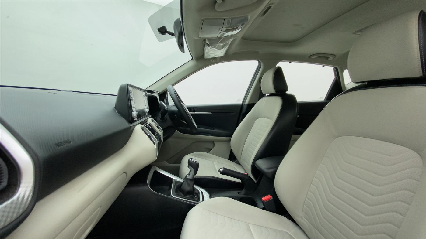 2022 KIA SONET HTX 1.0 IMT, Petrol, Manual, 9,526 km, Right Side Front Door Cabin