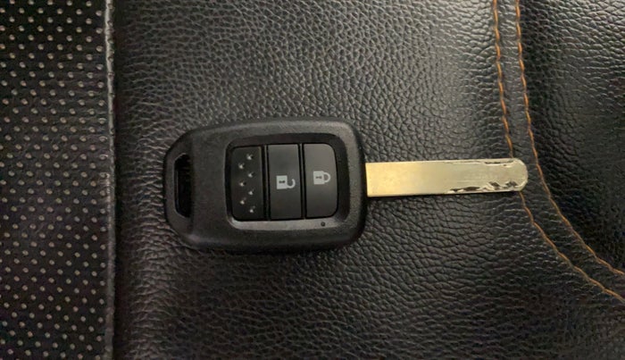 2018 Honda WR-V 1.2L I-VTEC VX MT, Petrol, Manual, 55,869 km, Key Close Up