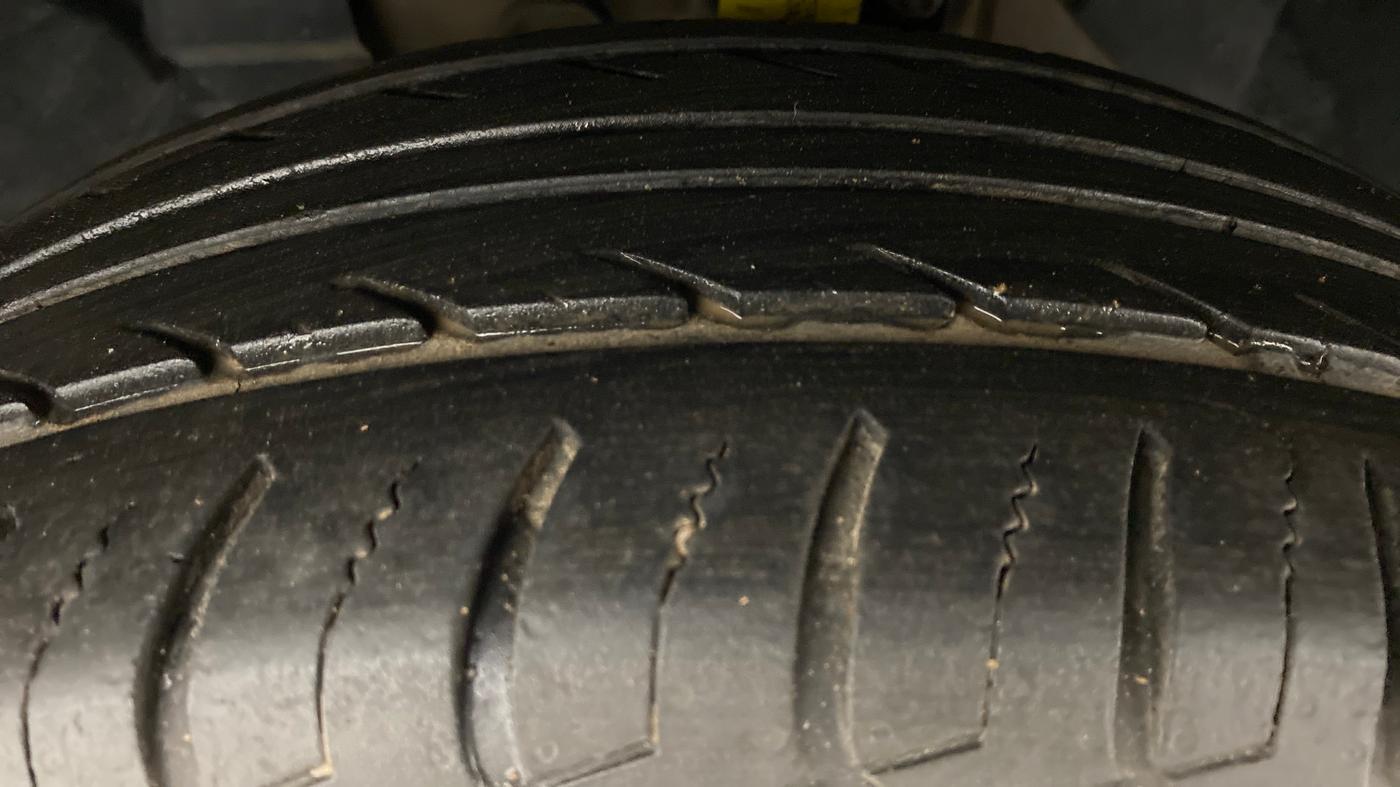 2018 Ford Ecosport 1.5 TDCI TITANIUM PLUS, Diesel, Manual, 37,531 km, Left Front Tyre Tread